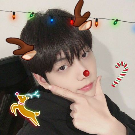 Soobin Christmas Icon, Txt Christmas Matching Icons, Kpop Christmas Pfp Matching, Soobin Christmas Pfp, Txt Christmas Pfp, Soobin Christmas, Christmas Kpop, Kpop Matching, Christmas Pfp