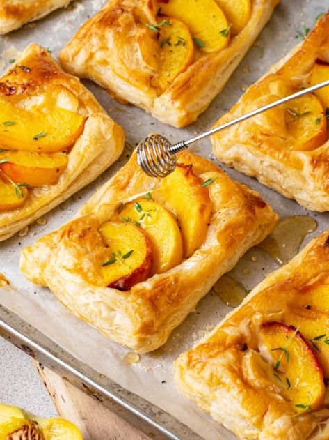 Peach And Brie, Recipe Using Puff Pastry, Peach Puff Pastry, Puff Pastry Tarts, Using Puff Pastry, Brie Puff Pastry, Peach Tart, Puff Pastry Desserts, Puff Pastry Tart