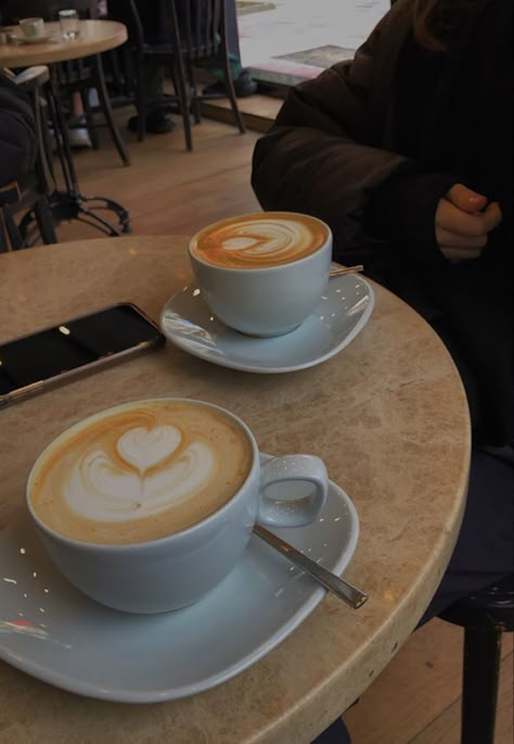 Fake Coffee Date Snap, Mackbear Coffee Story, Night Coffee Snap, Coffee Date Snap, Aesthetic Coffee Photos, Coffee Date Aesthetic, Coffee Snap, Coffee Dates Aesthetic, Cafe Story