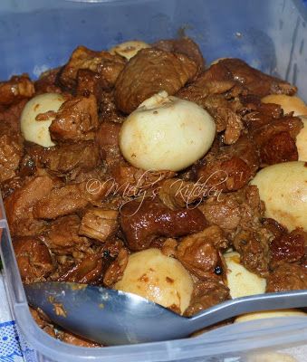 Welcome to Mely's kitchen...the place of glorious and healthy foods: Pork Adobo With Egg Yummy Pork Recipes, Pork Adobo Recipe, Filipino Pork Recipes, Pork Adobo, Authentic Asian Recipes, Adobo Recipe, Asian Flavors, Chinese Cooking, Adobo