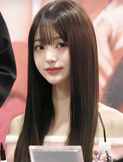 Image Swag, Long Straight Hair, روتين العناية بالبشرة, Asian Makeup, Dream Hair, Pretty Makeup, Cute Makeup, Straight Hair, Hairstyles With Bangs