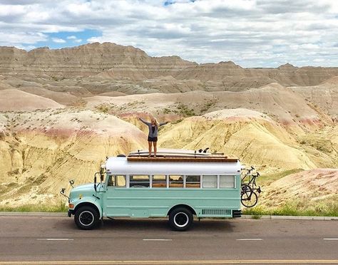 Couple Ditch 9-5 to Travel in their DIY Skoolie Bus Sekolah, School Bus Tiny House, School Bus Camper, Kombi Motorhome, Converted Bus, Old School Bus, Bus Living, Short Bus, School Bus Conversion