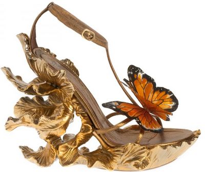 Alexander McQueen Monarch Shoes, Winter Faerie, Gold Shoe, Butterfly Sandals, Butterfly Shoes, Fairy Shoes, Mcqueen Shoes, Alexander Mcqueen Shoes, Shoes Photo