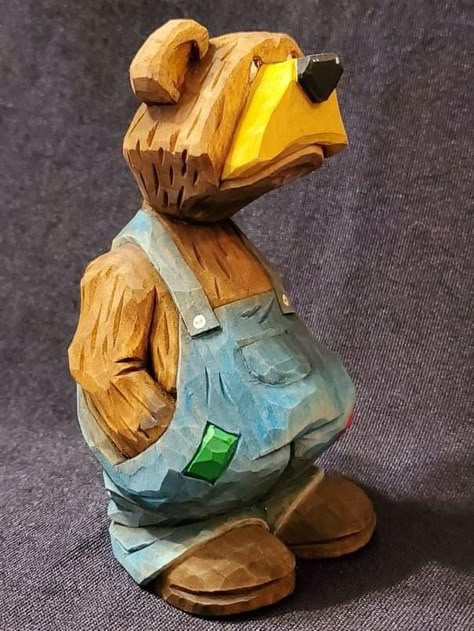 Wood Squirrel, Chainsaw Wood Carving, Wood Carving Art Sculpture, Wood Spoon Carving, Wood Carving Faces, Santa Carving, Dremel Carving, Simple Wood Carving, Wood Carving For Beginners