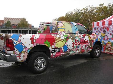 Sanrio truck...wow! Hello Kitty Favors, Hello Kitty Car Accessories, Cute Bento Boxes, Hello Kitty Car, Hello Kitty Toys, Cute Bento, Hello Kitty Pictures, Hello Kitty Plush, New Trucks