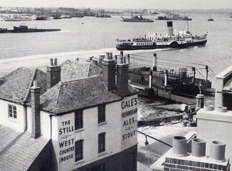 Portsmouth Pubs, Portsmouth Dockyard, Portsmouth Harbour, Floating Bridge, Portsmouth England, Hayling Island, Vintage Christmas Photos, Hms Victory, Old Pub