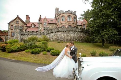 25 Of The Best Castle-Like Venues To Get Married In If You Think You're A Princess Evening Wedding Ceremony, Boldt Castle, Castle Weddings, Oheka Castle, Mission Inn, Castle Wedding Venue, Castle Hotel, Beautiful Wedding Photos, Castle Wedding