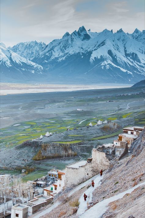 Ladakh is a land of endless wonders waiting to be discovered. Its rugged and stark landscape is unlike any other in the World 😇🤩 Explore Photography, Leh Ladakh, Bike Trips, Leh, Tour Packages, Vacation Destinations, Land Scape, Travel Destinations, Beautiful Places