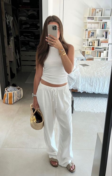 Summer Outfits 2 Piece, Linen Pants White Outfit, Summer Non Revealing Outfit, White Lenin Pants Outfit Women, Linen White Pants Outfit, Lenin Pants Outfit, White Linen Pants Outfit Casual, White Flowy Pants Outfit, White Linen Pants Outfit Summer