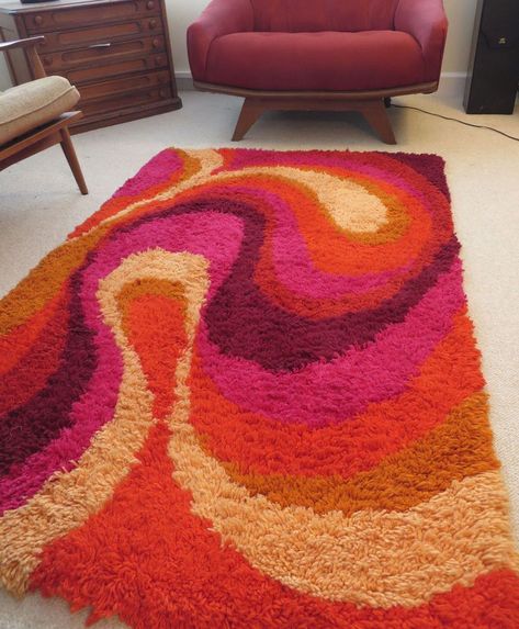 classic 70s shag rug - Google Search Aesthetic Rugs, Rugs Room, Funky Rugs, Hippie Aesthetic, Aesthetic Rooms, Room Deco, Room Ideas Bedroom, Room Inspiration Bedroom, Dream Rooms