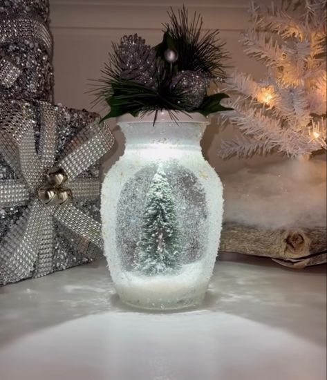 Christmas Decor In Glass Containers, Diy Dollar Tree Christmas, Christmas Decorations Diy Crafts, Christmas Vases, Christmas Centerpieces Diy, Dollar Tree Christmas, Christmas Decorations Diy Outdoor, Diy Christmas Decorations Easy, Christmas Jars