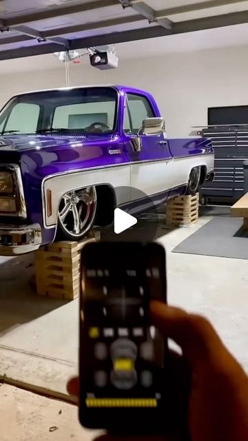 Level Ride Air Suspension on Instagram: "It’s an up and down sort of day @baggedviolet @roadstershop @haasdesignsnc @justplaintrick @grinder_tv @n2classictrux @autometaldirect @airslamit @jdirte @rfullnelson @keldermantrucks #levelride #squarebody #levelrideairsuspension #c10 #c10club #c10era #c10clubworldwide #chevrolet #gmc #bagged #trucksofinstagram" Squarebody Custom Dash, Air Ride Suspension, C 10 Chevy Trucks, Chevrolet Trucks C10, Square Body Chevy, Chevy Trucks Lowered, C10 Stepside, S10 Truck, Chevy Luv