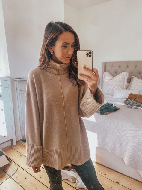 Tunic Sweater Outfits, Alyson Haley, Tunic Outfit, Brown Tunic, Turtleneck Tunic Sweater, Turtleneck Tunic, Cashmere Turtleneck, Cold Weather Outfits, Cozy Outfit