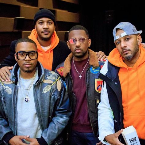 Nas, Carmello Anthony, Fabolous and Swizz Beatz Nasir Jones, Yo Mtv Raps, Colorful Fashion Photography, History Of Hip Hop, Swizz Beatz, Foxy Brown, Dapper Dudes, Nike Fashion Shoes, Hands In The Air