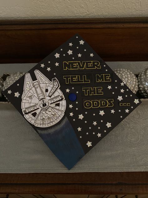 Starwars Graduation Caps, Graduation Cap Designs Film, Grad Cap Ideas Star Wars, Graduation Cap Star Wars, Band Graduation Cap, Star Wars Graduation Cap Ideas, Graduation Cap Designs Star Wars, Grad Cap Ideas For Guys, Star Wars Graduation Cap