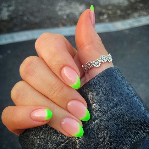 French Tip Acrylic Nails Colorful Almond, Bright Green Tip Nails, Almond Color Tip Nails, Funky French Tip Nails Short, Nail Ideas Neon Green, Spring 2023 Nail Ideas, Neon Green French Tip Nails Almond, Neon Short Gel Nails, Neon Nail Inspo Almond