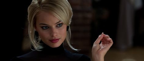 Margot Robbie #women #actress #blonde #face #2K #wallpaper #hdwallpaper #desktop Margot Robbie Wolf, Margot Robbie Movies, Turtle Neck Shirt, Hollywood Pictures, Blonde Actresses, Black Turtle Neck, White Top Women, Wolf Of Wall Street, Independent Women