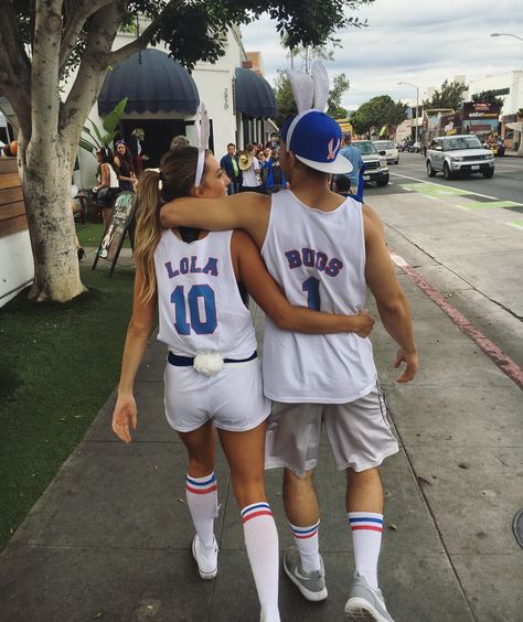 Space Jam Lola & Bugs Halloween Costume! #TuneSquad Teen Halloween Costumes, Meme Costume, Cute Couples Costumes, Black Halloween Costumes, Unique Couple Halloween Costumes, Best Couples Costumes, Teen Halloween, Couples Halloween Outfits, Diy Kostüm