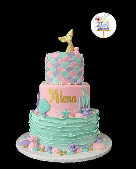 Under The Sea 1st Birthday Cake, Oneder The Sea 1st Birthday Cake, Mermaid First Birthday Cake, Mermaid Theme Birthday Cake, Mermaid Smash Cake, Little Mermaid Decorations, Mermaid Birthday Cake, Toddler Birthday Cakes, Ariel Cake