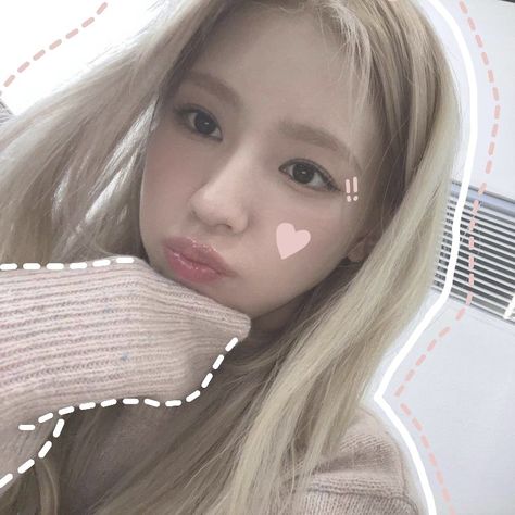 Miyeon Pink Icon, Soft Profile Picture, Kpop Idol Pp, Miyeon Pink, Kpop Heart Icons, Cute Kpop Pfp, Kpop Soft Icons, Miyeon Gidle Icons, Kpop Aesthetic Icons