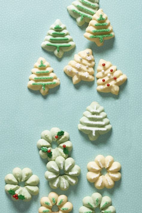 Christmas Cookies Cream Cheese Spritzes Cream Cheese Spritz, Yummy Christmas Cookies, Christmas Biscuits Recipe, Christmas Cookies Recipes, Cookie Brownie, Spritz Recipe, Best Christmas Cookie Recipe, Delicious Christmas Cookies, Christmas Cookie Recipes