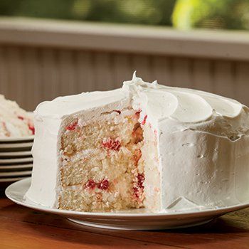 This delicious white cake, with a subtle almond flavor, was one of Mary Todd Lincoln's specialties. Candied Cherries, Mary Todd Lincoln, White Cake Recipe, Recipe Cake, Wedding Cake Recipe, Cherry Candy, Almond Flavor, Valentine's Day Recipes, Sauce Tomate