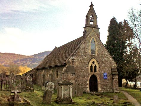 View of Tintern Parva church and churchyard Old English Country Churches, Middle Ages Church, Old Church Aesthetic, Medieval Britain, Medieval Revival, Church Exterior, Early Gothic Architecture, Wye Valley, Saxon History