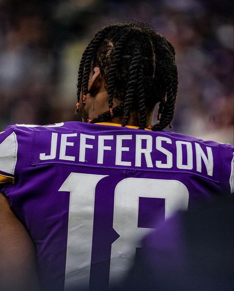 Justin Jefferson Wallpaper, Nfl Photography, Lil Uzi Vert Poster, Pfp Photos, Cool Football Pictures, Viking Wallpaper, Baltimore Ravens Logo, Justin Jefferson, Nfl Football Art