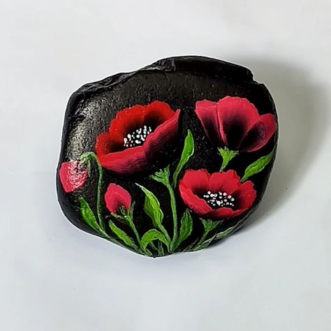 Paint Tutorial, Art Of Painting, Poppy Painting, Different Colours, Painting Tutorial, Rock Art, Painted Rocks, Poppies, Different Colors