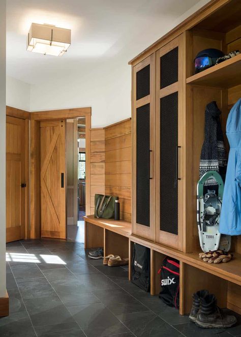 A Vermont ski house with a beautiful craftsman style aesthetic: Winterfell Ski Condo Decor Interior Design, Ski Mud Room, Vermont Ski House, Mudroom Inspiration, Small Mudroom Ideas, Ski House Decor, Mudroom Remodel, Gear Room, Ski Room