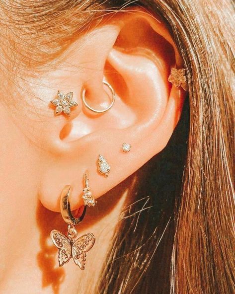 Piercing Face, Ear Peircings, Cool Ear Piercings, Pretty Ear Piercings, Cool Piercings, Cute Ear Piercings, Ear Piercings Cartilage, Cute Piercings, Dope Jewelry