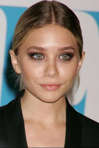 Ashley Olsen Olsen Twins Makeup, Ashley Olsen Makeup, Olsen Makeup, Ashley Olsen Style, Makeup 2024, Baby Eyes, Mary Kate Ashley, Olsen Twins, Ashley Olsen