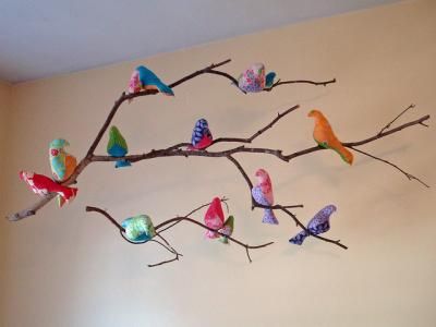 Love this! Pastel birds mobile - so perfect for a little girl's room. #pinparty Mobile Fabric, Bird Mobile, Deco Champetre, Diy Birds, Diy Mobile, Paper Birds, Bird Theme, Hanging Mobile, Baby Diy