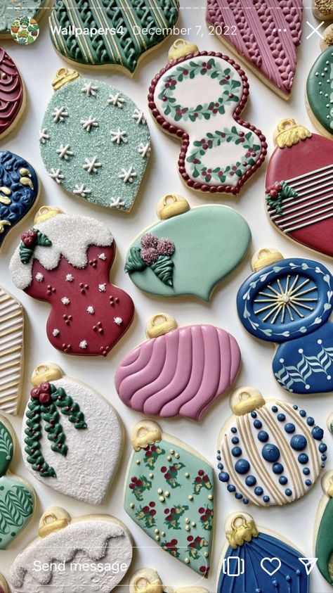 Ornament Cookie Decorating Ideas, Christmas Cookies Decorated Ornament, Cookie Ornaments Decorated, Christmas Cookies Ornaments, Christmas Ornament Cookies Royal Icing, Sugar Cookie Ornaments, Ornament Sugar Cookies Decorating Ideas, Decorated Ornament Cookies, Ornament Decorated Cookies