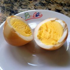 The Unassuming Foodie: Smoked Pickled Eggs Recipe Fermented Eggs, Best Pickled Eggs, Picked Eggs, Pickled Quail Eggs, Smoked Deviled Eggs, Pickled Eggs Recipe, Quail Recipes, Pickled Eggs, Pickled Veggies