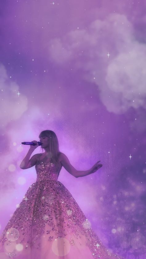 Purple Aesthetic Taylor Swift, Taylor Swift Purple Wallpaper, Taylor Swift Purple Aesthetic, Wallpaper Aesthetic Roxo, Purple Taylor Swift, Roxo Aesthetic, Industry Aesthetic, Taylor Swift Purple, Benjamin Button