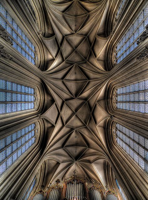 Church Ceiling, Cathedral Architecture, Gothic Church, Sacred Architecture, Geometric Shapes Art, Church Architecture, Ulsan, Gothic Architecture, Ancient Architecture