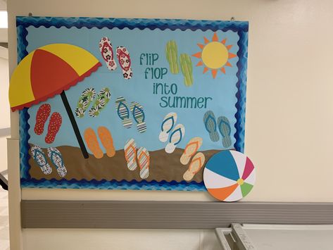 June Bulletin Board Ideas Summer, Easy Summer Bulletin Boards, Summer Fun Bulletin Board Ideas, Fun In The Sun Bulletin Board Ideas, Summer Decorations Classroom, July Bulletin Boards For Daycare, Cute Summer Bulletin Board Ideas, Summer Billboard Ideas, Summer Safety Bulletin Board Ideas