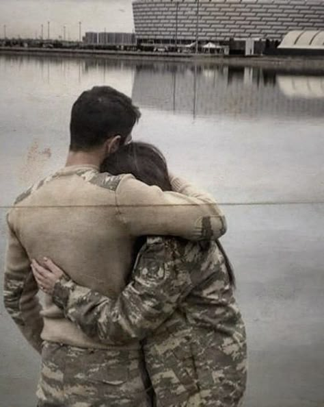 Military Couple Pictures, Hunger Games Aesthetic, Army Boyfriend, Military Boyfriend, Gale Hawthorne, Soldier Love, Games Aesthetic, Military Aesthetic, Army Couple