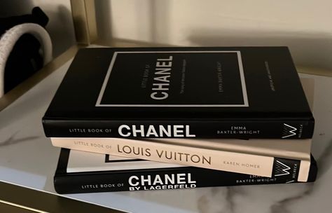 The Little Book of Chanel by Lagerfeld: The Story of the Iconic Fashion Designer (Little Books of Fashion, 15): Baxter-Wright, Emma: 9781802790160: Amazon.com: Books Channel Book, Designer Books, Chanel No5, Designer Aesthetic, Gabrielle Chanel, Book Icons, Chanel Logo, Iconic Fashion, 2024 Vision