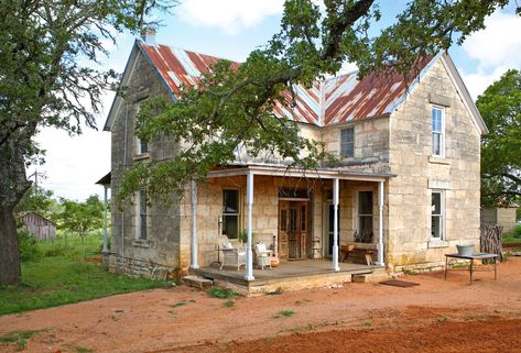 German style rock home. Texas Hill ... Stone Homes, Texas Farmhouse, Hill Country Homes, Du Plessis, Stone Farmhouse, Figure Design, Old Stone Houses, Farm Houses, Jig Saw