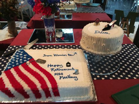 Military retirement party cake  table set up                              …                                                                                                                                                                                 More Military Retirement Party Decorations, Army Retirement Cake, Military Retirement Party Ideas, Retirement Decoration Ideas, Military Retirement Cake, Military Retirement Party, Marine Corps Retirement, Retirement Party Centerpieces, Retirement Party Cakes