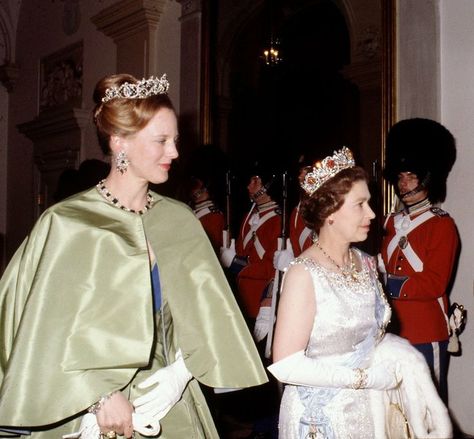 Margrethe II and Elizabeth II Royal Cape, Denmark Royal Family, Royal History, Rainha Elizabeth Ii, Princess Marie Of Denmark, Danish Royalty, Queen Margrethe Ii, Hm The Queen, English Royalty