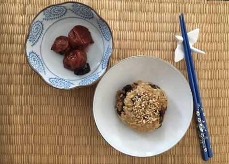 An umeboshi plum a day keeps away 100 illnesses. For centuries, these plums are part of the tra... Umeboshi Recipe, Wakame Seaweed, Plum Recipes, Nori Seaweed, Sea Vegetables, Tofu Dishes, Soya Sauce, Toasted Sesame Seeds, Miso Soup