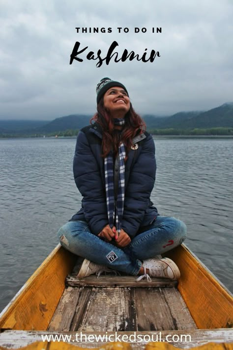 Ride a #Shikara at #Dallake #Srinagar #Kashmir. #ThingstodoinKashmir Kashmir Photoshoot, Kashmir Pics, Kashmir Photography, Kashmir Travel, Winter Poses, India Beautiful Places, Travel India Beautiful Places, Srinagar Kashmir, Kashmir Trip