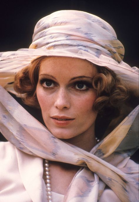 Great Gatsby 1974, Gatsby Movie, Locarno Film Festival, 71 Birthday, Famous People Celebrities, Daisy Buchanan, Mia Farrow, Hooray For Hollywood, Classic Movie Stars