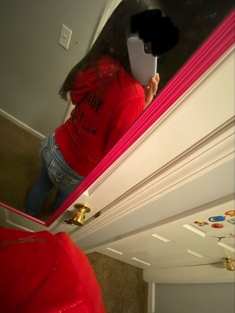 True Religion, A Girl, Smartphone, Mirror, Red