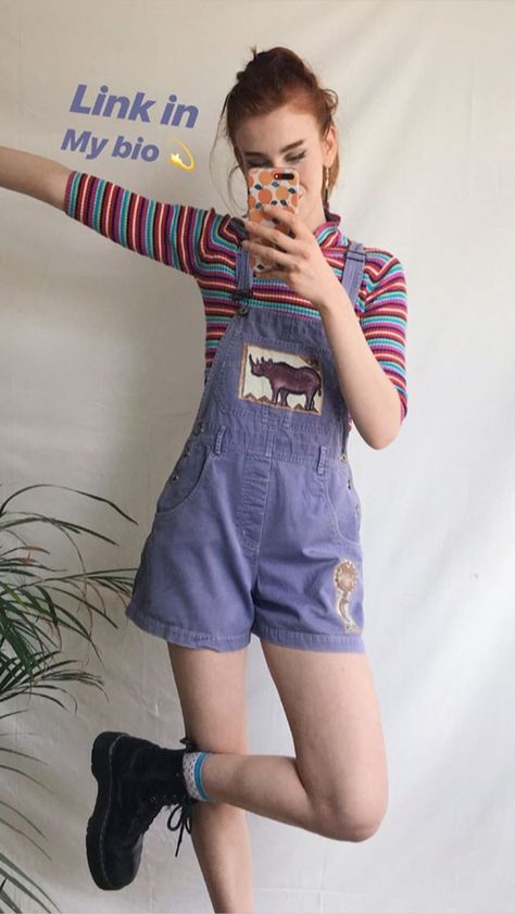 🌻Barbs🌻 80s Korean Fashion, Vintage Grunge Outfits, Moda Ulzzang, Purple Outfit, Korean Fashion Outfits, Stephen Colbert, Thrift Fashion, Vintage Grunge, 80s Vintage