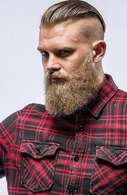 The Bandholz beard is smart and sexy. Here are the 11 shirts that will elevate your bearded look. Barba Hipster, Mens Beard, Beard Tips, Beard Haircut, Long Beard, Best Beard Styles, Beard Game, Beard Hairstyle, Great Beards