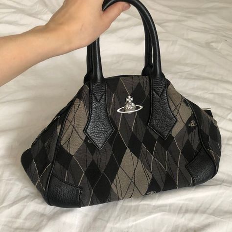 Vivienne Westwood Bags, Ethno Style, Dr Shoes, Fancy Bags, Pretty Bags, Cute Purses, Mode Inspo, Cute Bags, Mode Inspiration